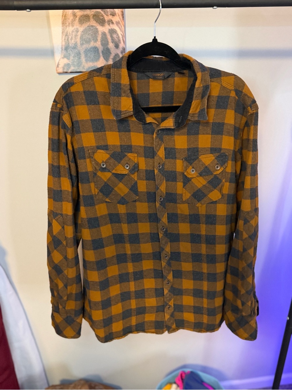 Men's Mustard & Gray Plaid Button-Up Shirt